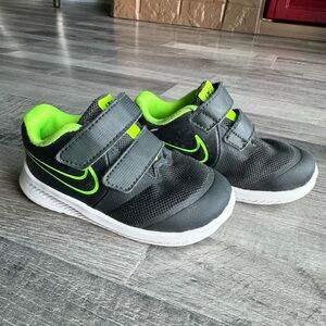 Toddler nike size 6c